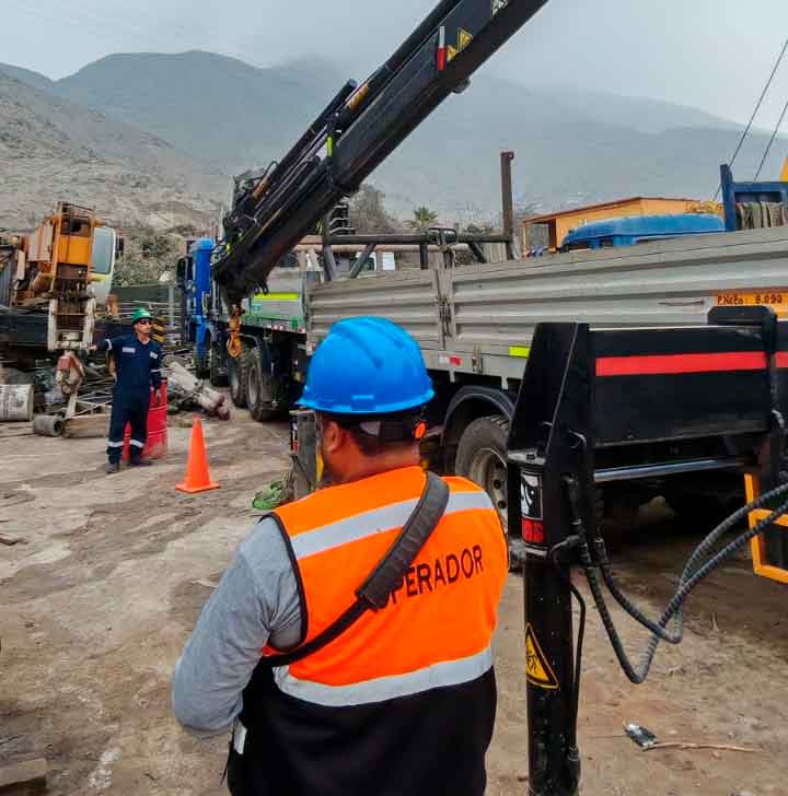 SEGURIDAD-Y-CONOCIMIENTOS-FUNDAMENTALES-PARA-OPERADORES-DE-GRUAS-ARTICULADAS-Y-RIGGER