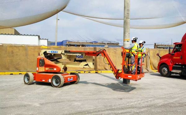 aprende-a-operar-plataforma-manlift-articulado-excap